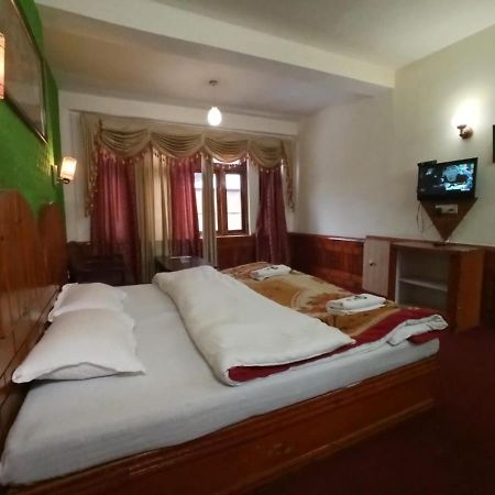 Hotel Him View Manāli エクステリア 写真
