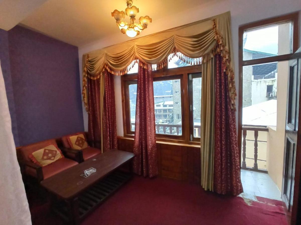 Hotel Him View Manāli エクステリア 写真