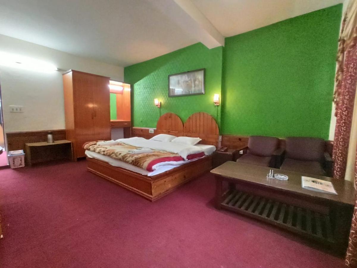 Hotel Him View Manāli エクステリア 写真